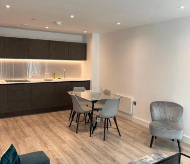 Castlefield Apartment | Luxe Penthouse 2 bed Deansgate