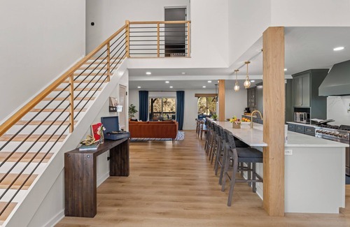 Greenville - Spartanburg House | Luxe Private Lakefront- Heated Swimspa, Pickleball/Basketball, Kayaks, Gameroom
