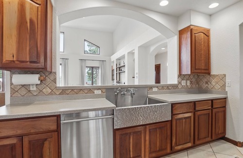 Colonial Pine Hills House | Luxe Villa Expansive Yard Near Rapid City