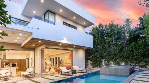 Melrose Villa | Luxe WeHo Villa, Walk to Melrose Ave, Pool Hot Tub North Vista by AvantStay