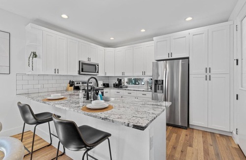 University Hills and Windsor Park House | Luxe Windsor Park Home | Close for F1, ACL + More