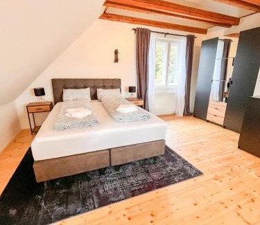 Sankt Veit am Vogau House | Luxuriöses Bauernhaus mit Garten und Parkplatz