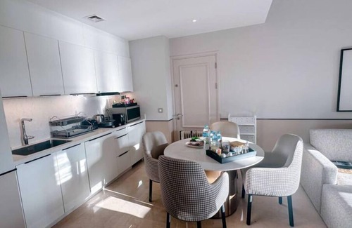 Ad-Dab'ah Apartment | Luxurious 1-BR Suit Address Golf Marassi