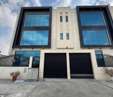 Abu Dhabi Villa | Luxurious 6 Bedroom Villa in Abu Dhabi- Group Getaway