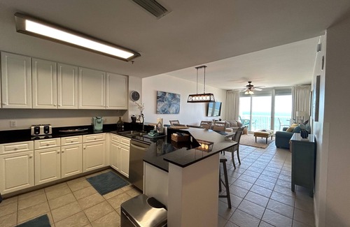 Fort Morgan Condo | Luxurious beach front 3 BR condo - Use our Beach Chairs - 10th floor of Bristol