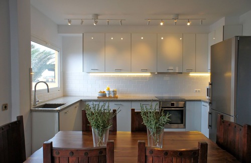 Corralejo Villa | Luxurious beachfront vacation rental home with heated salt water pool