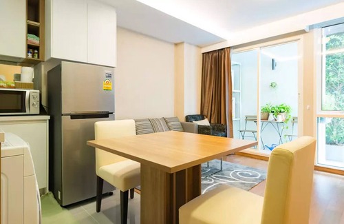 Khlong Toei Nuea Condo | Luxurious Condo @Heart of Bangkok - Quiet location - Fast Wifi - 24 Hour Checkin