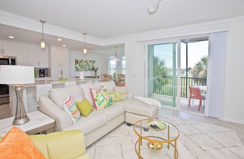 Biggar Condo | Luxurious Condo in Babcock w/Golf, Heated Pools, Hot Tub, Pickle ball, & Tennis