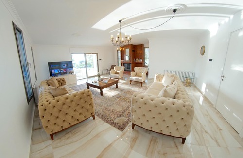 Alacati Villa | LUXURIOUS DELUXE VILLA with 7 bedrooms, private pool & garden, roof top, ...