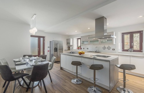 Fiorini Villa | Luxurious estate Villa LV area Umag swimming pool Jacuzzi sauna fitness barbecue Wifi