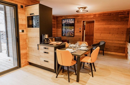 Le Chambon-sur-Lignon Cottage | Luxurious Lodge with Private Spa, Pool, Gym, and Golf Access
