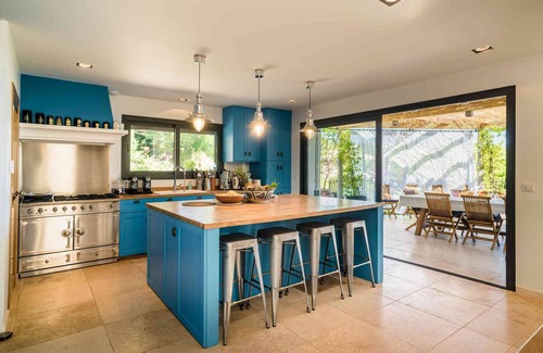Rayol-Canadel-sur-Mer House | LUXURIOUS MODERN VILLA 600M2, 8 BDR, BEAUTIFUL GARDEN, DIRECT ACCESS TO BEACH