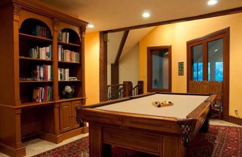 Midway House | Luxurious Mountain Retreat with Pool