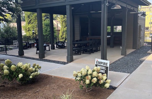 Westside House | Luxurious multilevel bungalow in the heart of bustling West Midtown Atlanta.