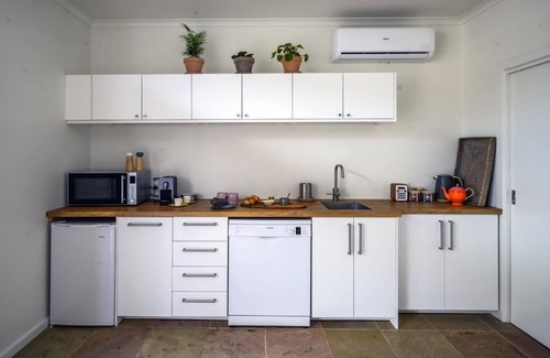 Aldinga Apartment | Luxurious, stylish, cosy and clean - Eco living and non smoking village