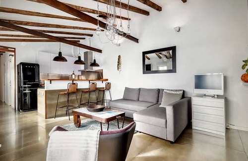 Malasana Apartment | Luxury 1 bedroom penthouse with large private terrace, views of Madrid/WIFI