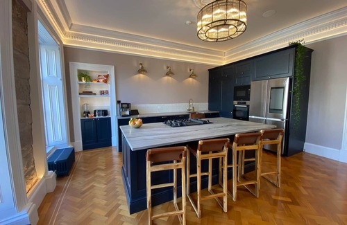 Glasgow Westend Apartment | Luxury 2 bedroom stay in the heart of the West End