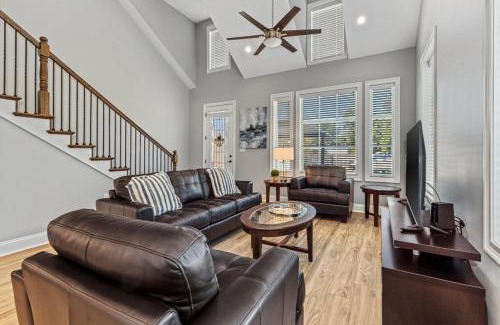 Prien House | Luxury 2 Bedroom Townhouse #1