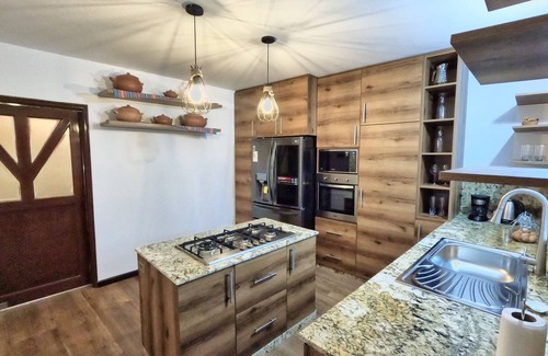 Chancay House | Luxury 2BR/2BA with Jacuzzi - 7 min walk to Ocean