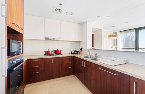 Downtown Dubai Apartment | Luxury 2BR | Skyline Sea View Direct Mall Metro Dining Shops City Walk