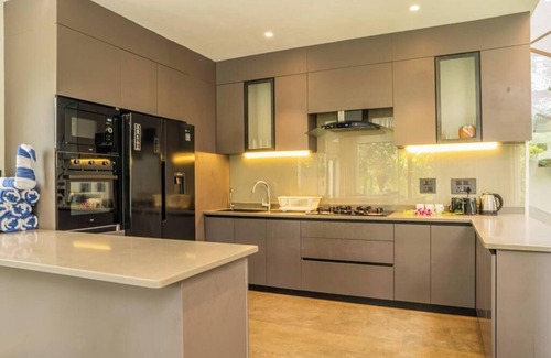 Grand Morrod Villa | Luxury 4 Bedroom Villa in Goa for Rent with Private Pool & Jacuzzi