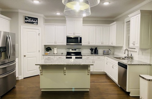 Grovetown House | Luxury 4BR House. Only 10 miles from Augusta National Golf Club.
