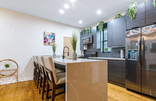 Faubourg Lafayette Villa | Luxury 5 bedroom Modern Villa with your own Private Rooftop