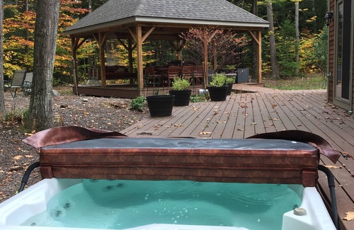 Mount Sunapee House | Luxury 5 br home minutes from Slopes and Lake