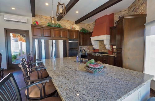 Laguna Shores House | Luxury 6 Bed Beachfront Home in Laguna Shores Pool, Pickleball, Kayaks, Spa