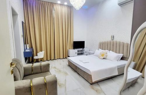 Ajman Villa | Luxury 6 bedrooms villa with private swimming pool