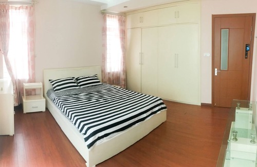 Ha Dong Villa | Luxury and Awesome lakeside's villa