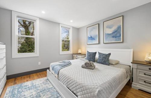 The Heights Apartment | Luxury and Chic 2BR 2BA Apt Mins to NYC and Hoboken