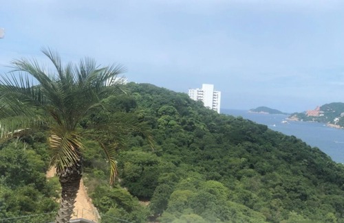 State of Mexico Apartment | Luxury apartment in Acapulco with WiFi, AC,