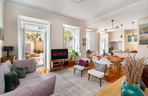 Alcantara Apartment | Luxury apartment with private Pool & Garden