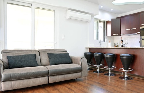 Palaio Faliro Condo | Luxury at its Best Beach Condo in Palaio Faliro for up to 4 people