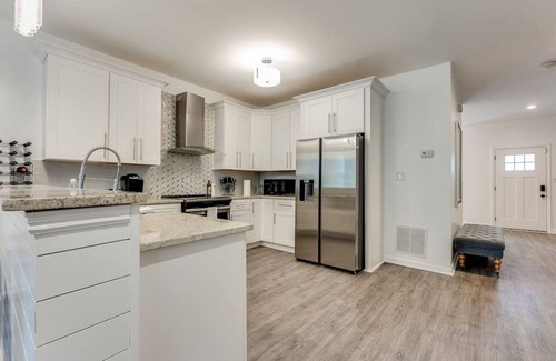 Sylvan Hills House | ❤️Luxury Atlanta Home - Free Parking/Self Check-in/12+ Guest/4 Bedrooms ❤️