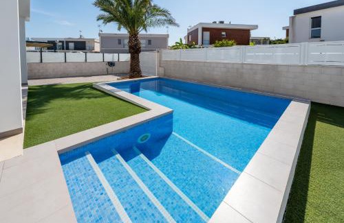 Puerto Marino Villa | Luxury Casa Bos Palm Tree - Villa with Jacuzzi and Pool