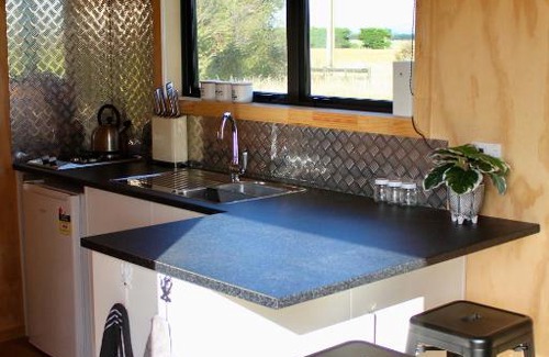 Clareville Bed & Breakfast | Luxury Container Cabin