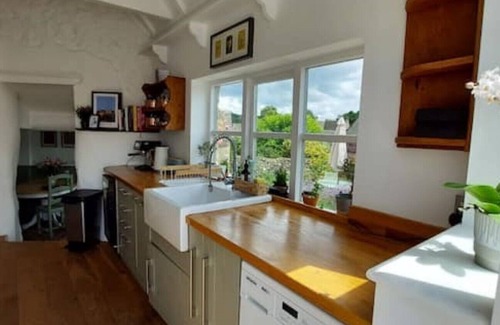 Bibury Cottage | Luxury Cosy Cottage In Magical Bibury