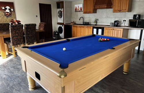 Leyland Cabin | Luxury Country Lodge in Bretherton - Sleeps 4