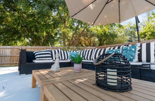 West Omaha House | Luxury Designer Home Theatre Games & BBQ Grill