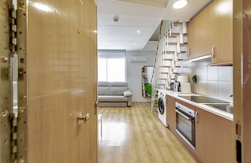 Rejas Apartment | Luxury Duplex Feria de Madrid 6 people 211