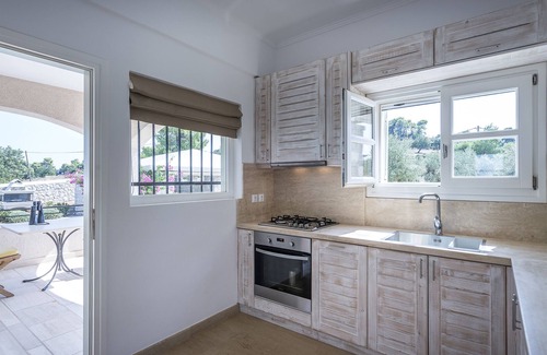 Agios Emilianos House | Luxury Estate Villa + 2 Flats + tennis court + pool/sauna/superb beaches