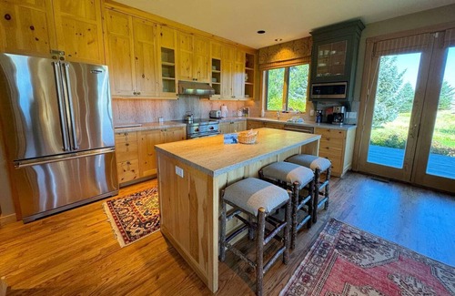 Hastings Farm House | Luxury Family Mountain Home w/Hot Tub + Teton Views