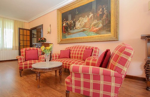 Velada House | Luxury Finca in Gredos, Horse Riding, Tennis, Soccer, Fishing,