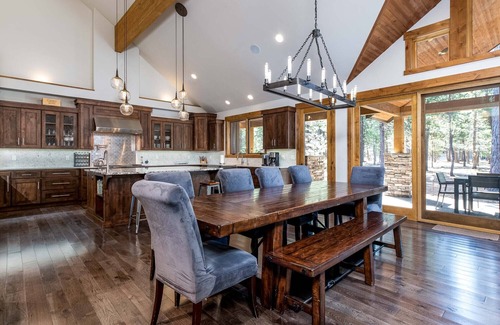 Sunriver House | Luxury Five Star Reviewed 5 Bedroom Caldera Springs Cabin, Bend, Oregon