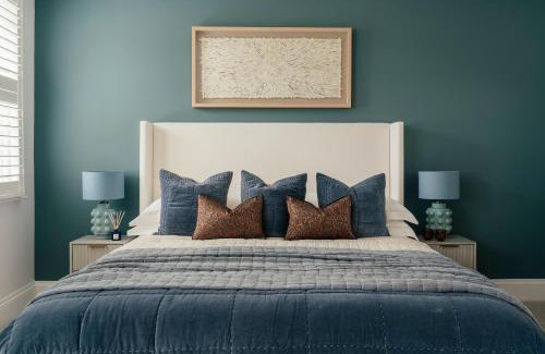 Parsons Green and Walham Apartment | Luxury Fulham Townhouse with a Bar & Games Room