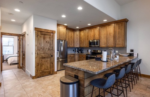 Park City House | Luxury Home, Private Hot Tub & Grill, Amenities Galore, Minutes to Historic Main St!