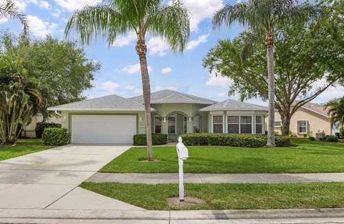 Crown Pointe House | Luxury home with pool in Naples, FL, minutes from Downtown 5th Ave & Beaches