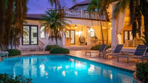 Plantation House | Luxury Italian Type Villa 7k SQ FT Heated Pool